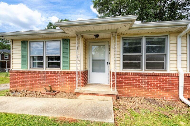 307 White Oak Dr - Photo 2 of 19