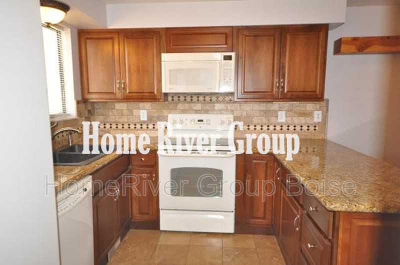 1982 E Old Saybrook Ln - Photo 2 of 15