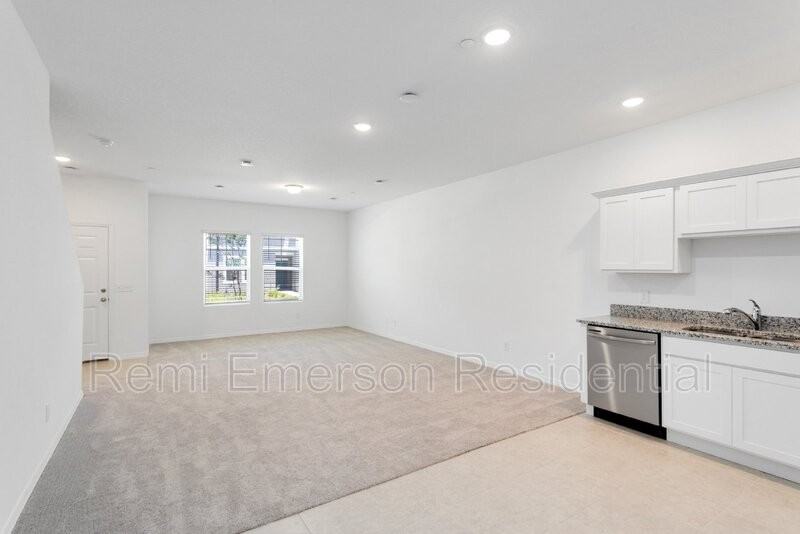 3150 Merton Aly - Photo 4 of 23
