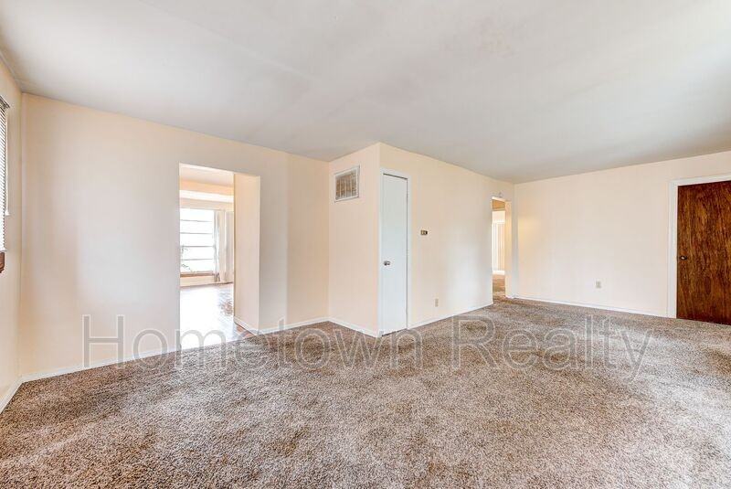 2200 N Saint Luke Ave - Photo 5 of 32