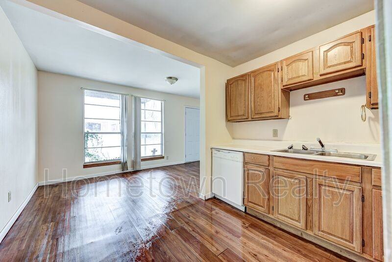 2200 N Saint Luke Ave - Photo 6 of 32