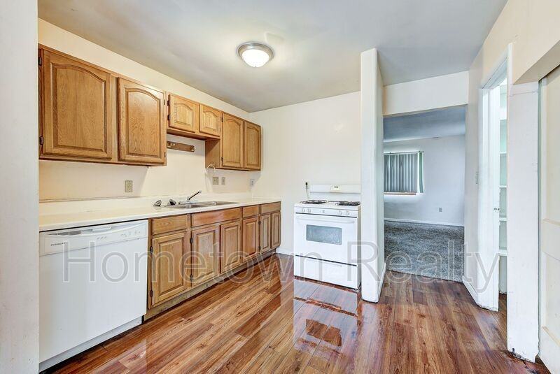 2200 N Saint Luke Ave - Photo 7 of 32