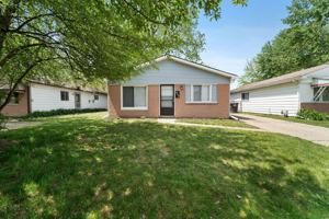 featured image of 422 Farmington Road