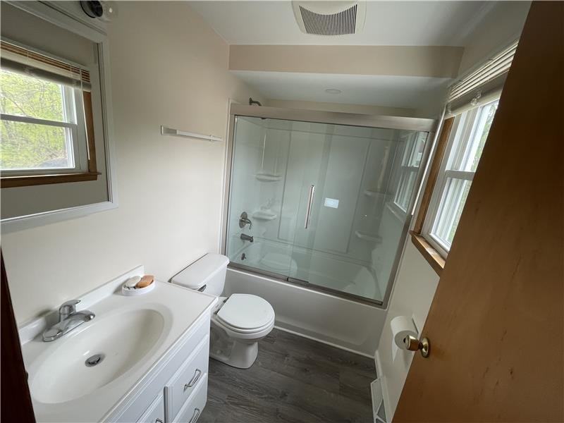 236 S Circle Dr - Photo 3 of 10