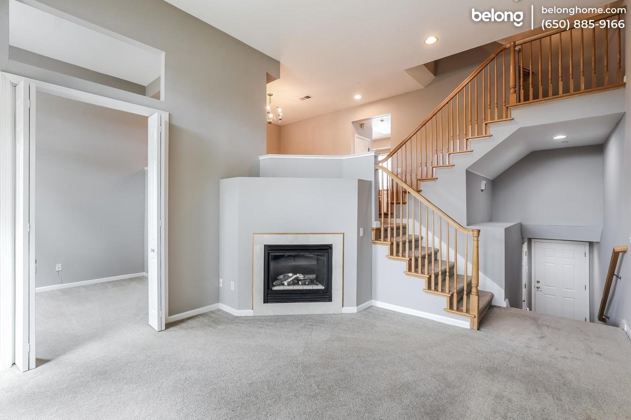 572 Blackwood Ter - Photo 2 of 26