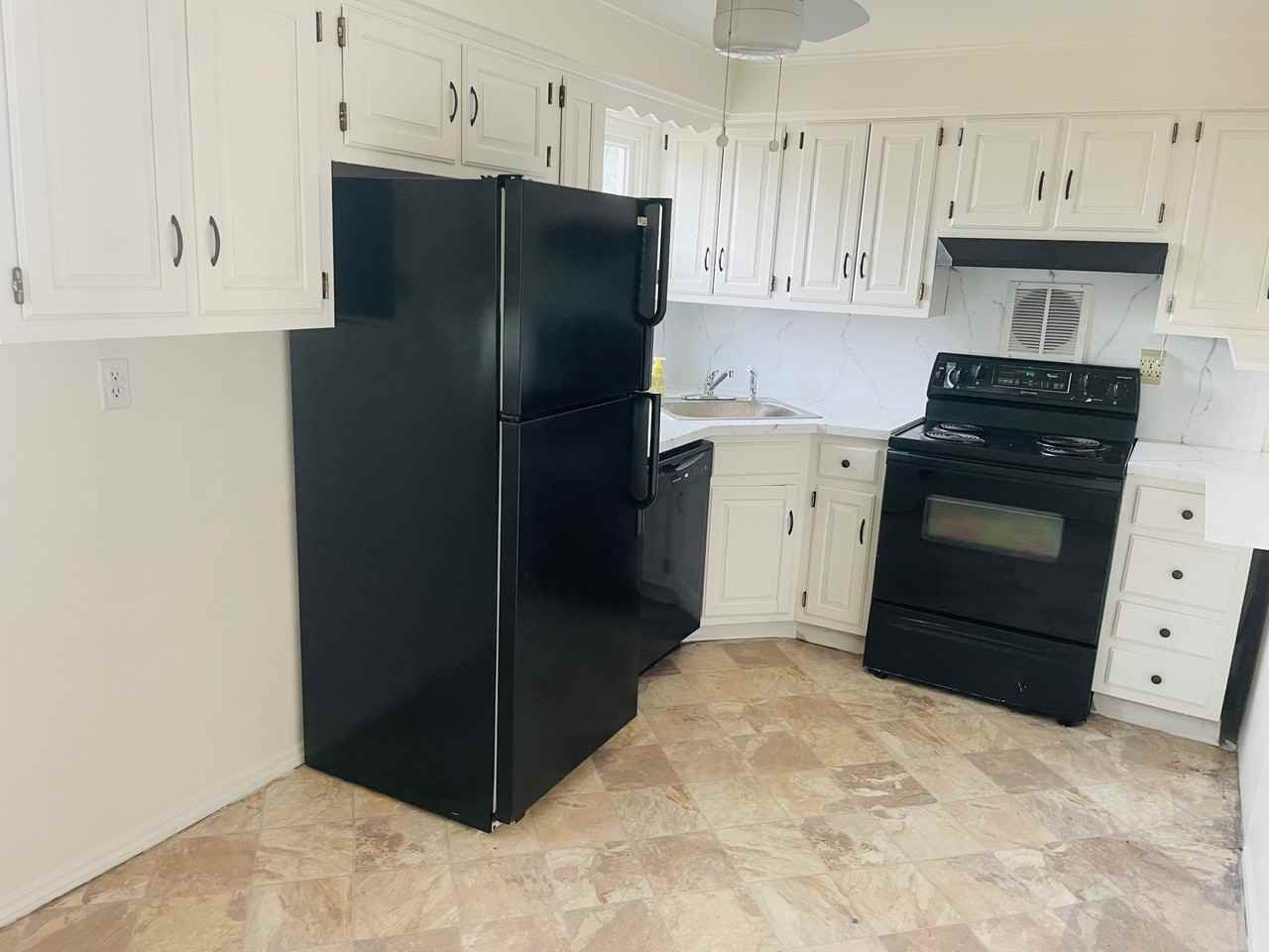 34 Lexington Ave #2 - Photo 2 of 16