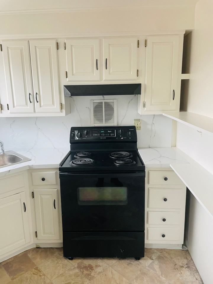 34 Lexington Ave #2 - Photo 3 of 16