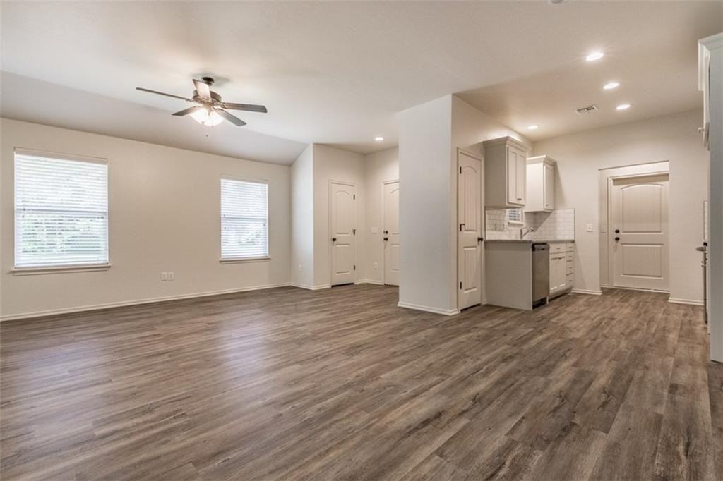 433 Chalk Hill Ct #1 - Photo 2 of 14