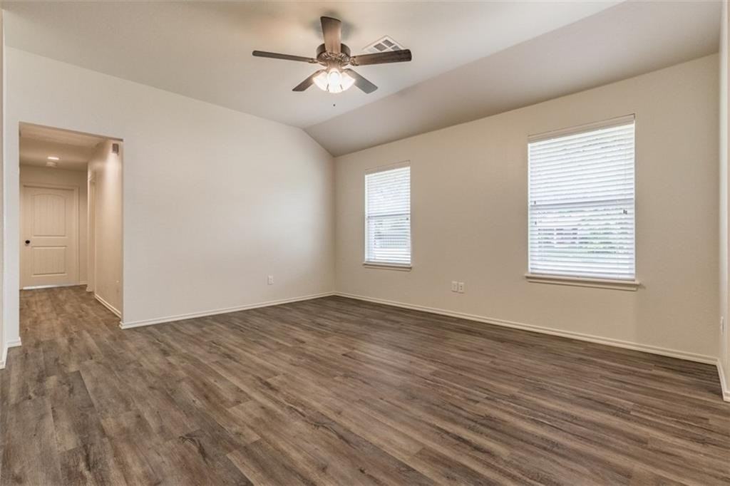 433 Chalk Hill Ct #1 - Photo 3 of 14
