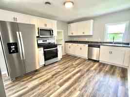 featured image of 930 S Broadway Ave #4