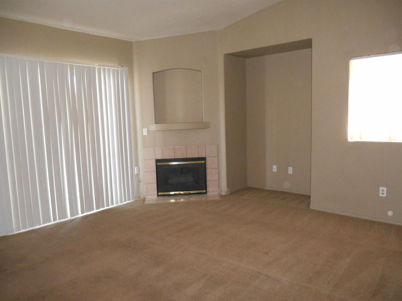 2007 Craig B-2 - 14730 E Craig Rd #1 - Photo 4 of 16