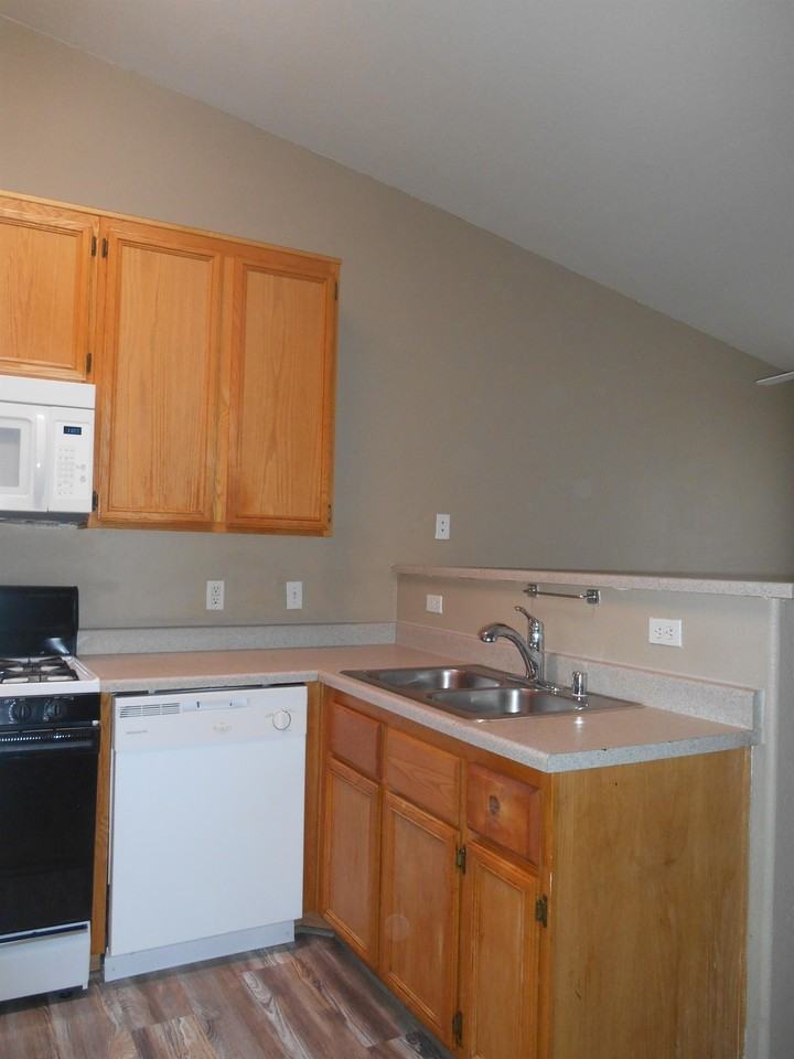 2007 Craig B-2 - 14730 E Craig Rd #1 - Photo 6 of 16