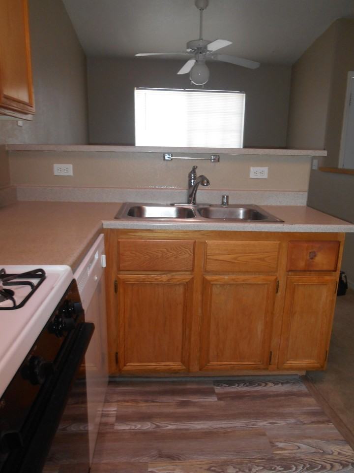 2007 Craig B-2 - 14730 E Craig Rd #1 - Photo 7 of 16