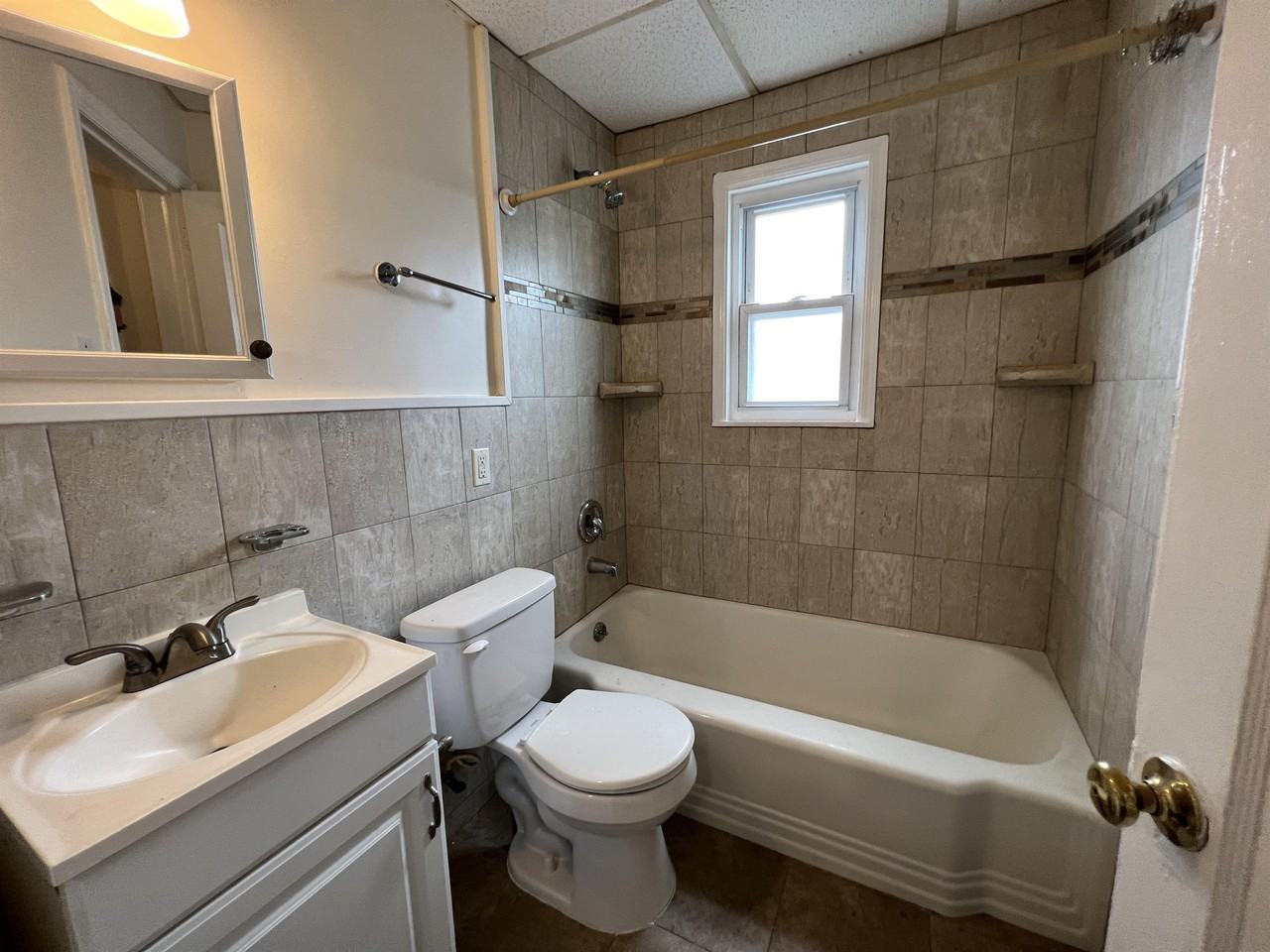 362 Concord Ave #1B - Photo 3 of 7