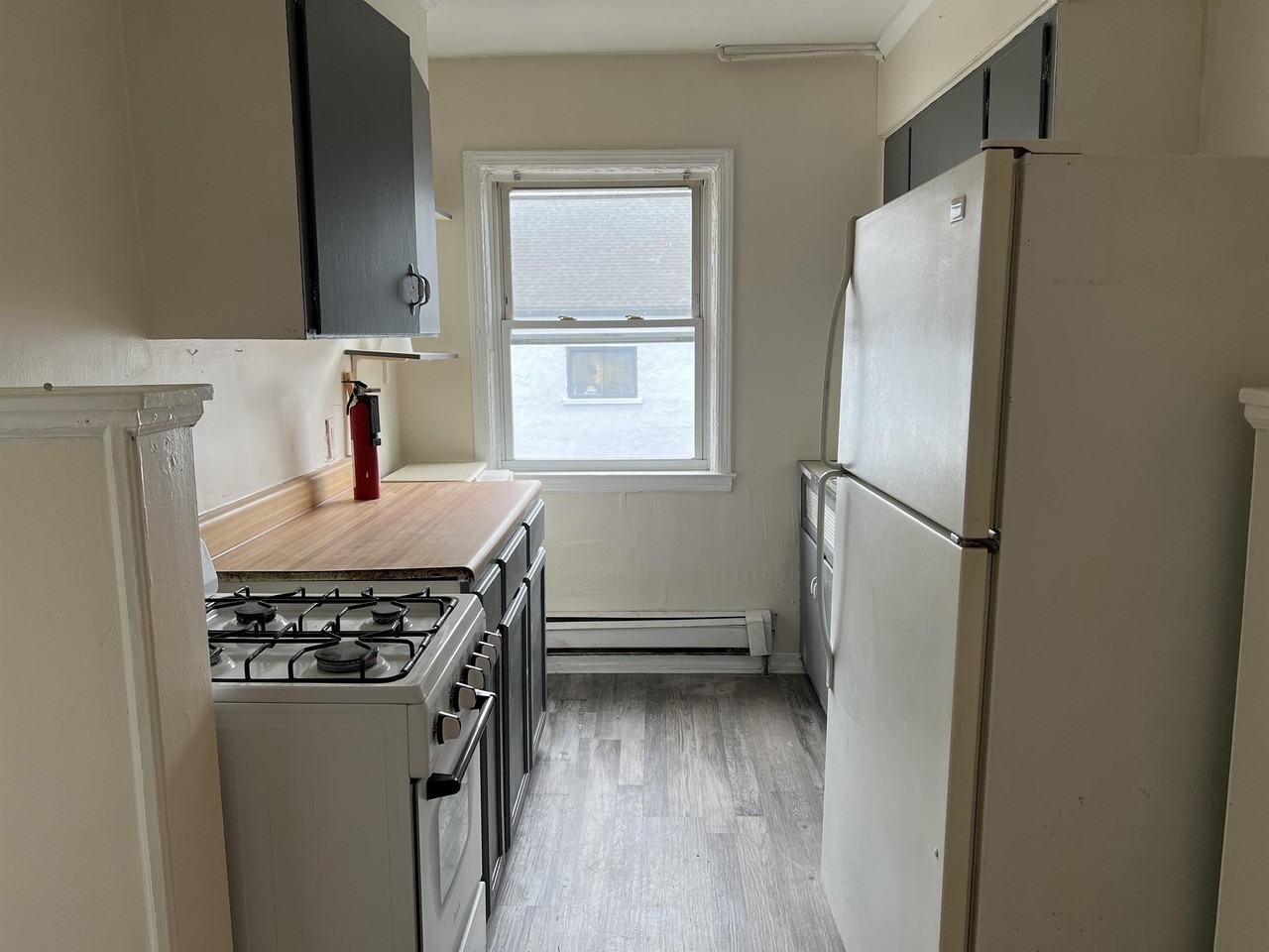 362 Concord Ave #1B - Photo 4 of 7