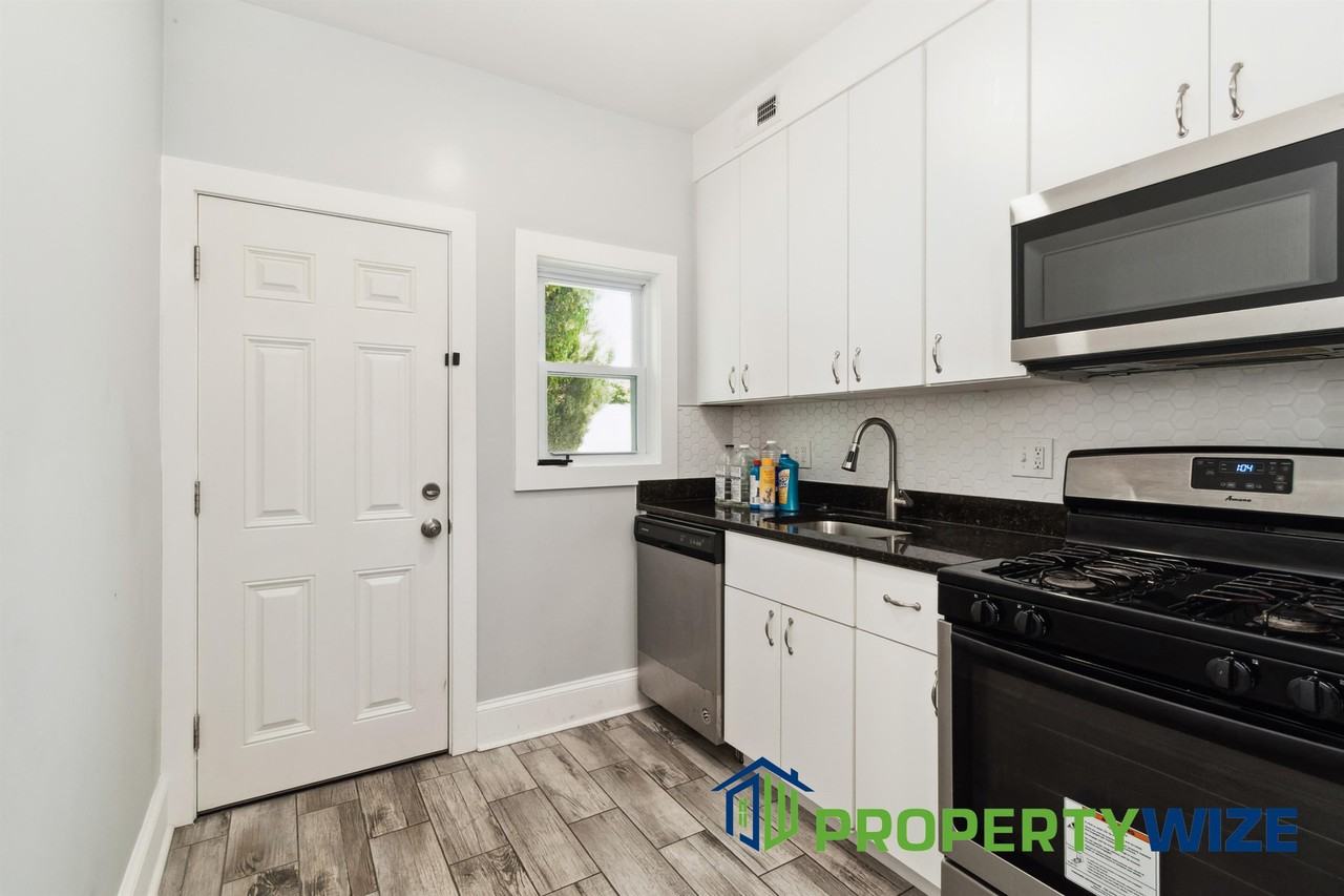 4102 Eierman Ave #1 - Photo 4 of 27