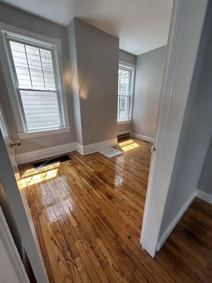 127 6th Avenue - 1 F #1F - Photo 2 of 14