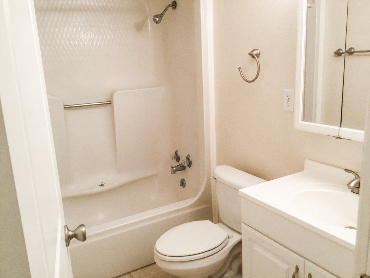 1552 Coombs Dr #2 - Photo 6 of 13