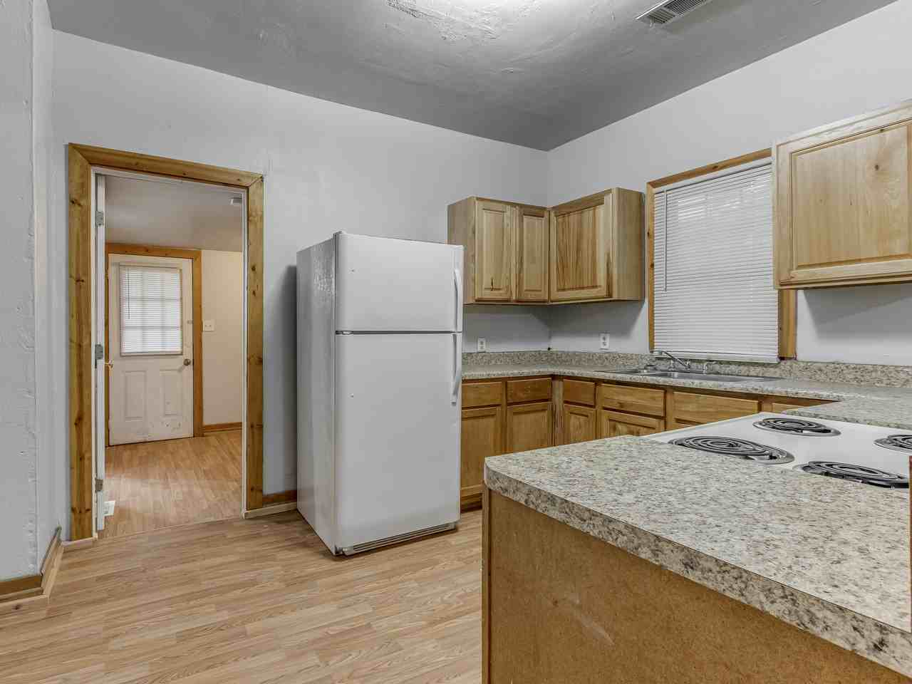 1320 S Jensen Ave #1 - Photo 7 of 15