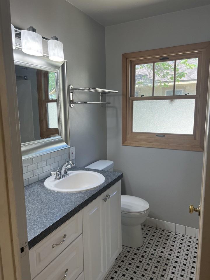 1900 W Good St #1900 - Photo 5 of 6