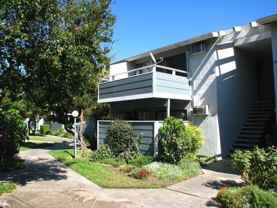 925 S Riverside Ave - Photo 1 of 1