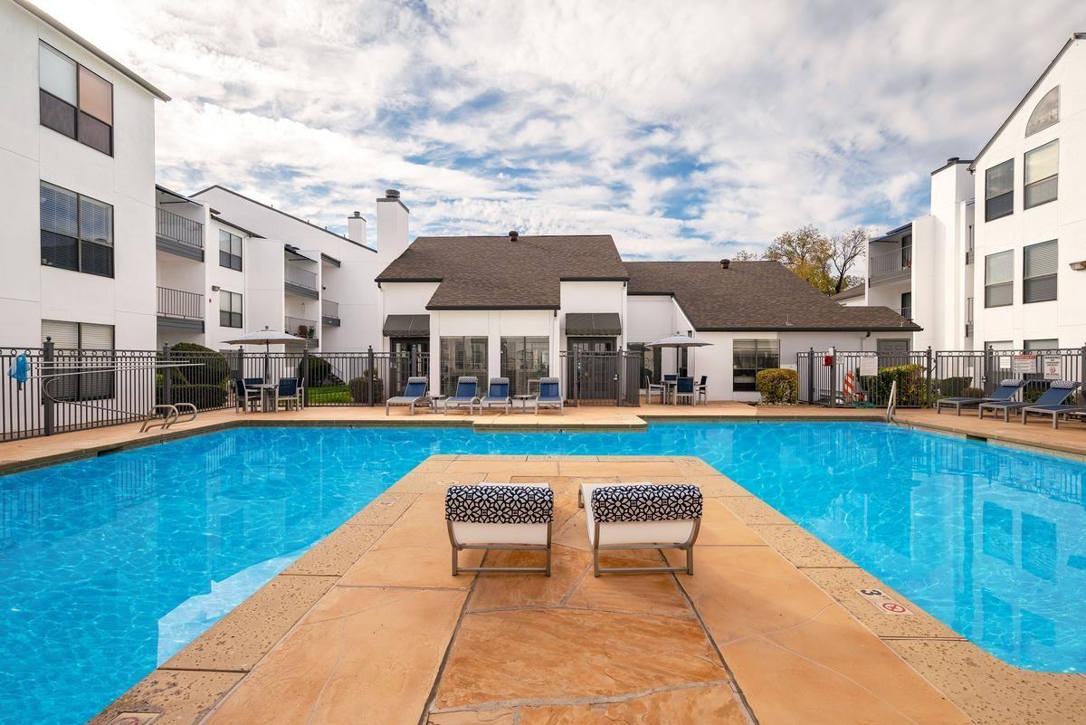 611 Lead Ave Sw - Photo 7 of 14