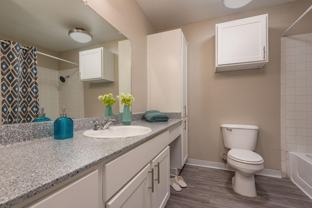 611 Lead Ave Sw - Photo 1 of 1