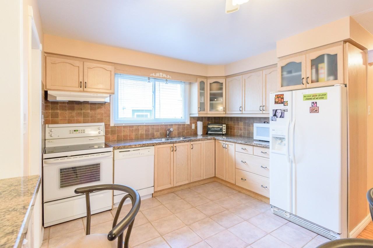 198 Greencedar Drive - Photo 3 of 15