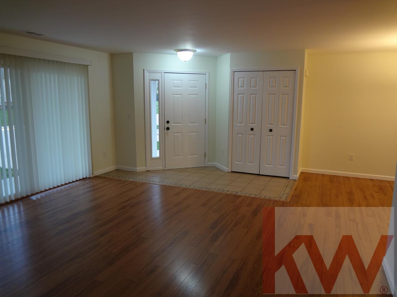 45675 Cagney Drive - Photo 3 of 25
