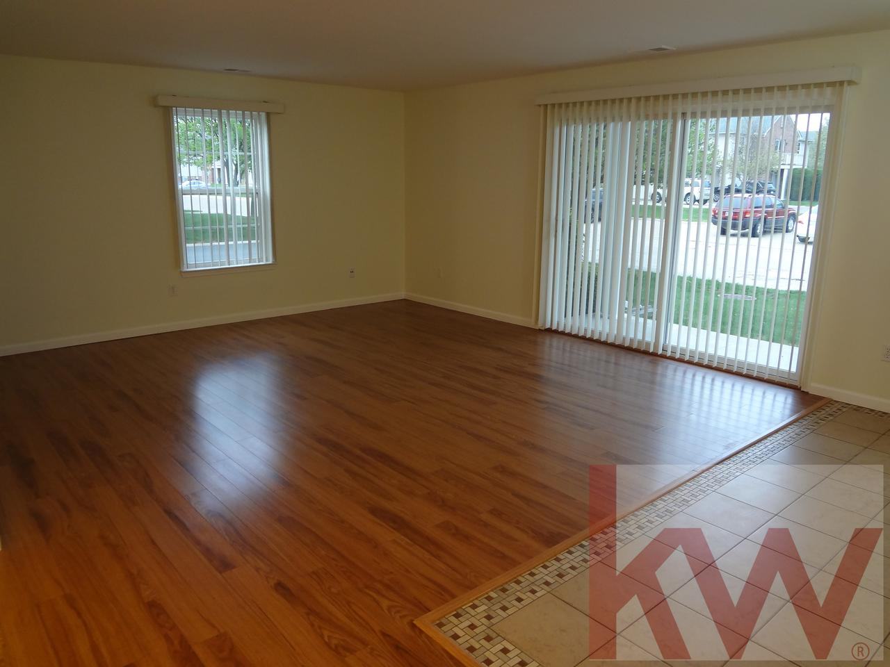 45675 Cagney Drive - Photo 2 of 25