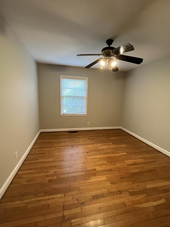 1940 Pershing Rd - Photo 2 of 18