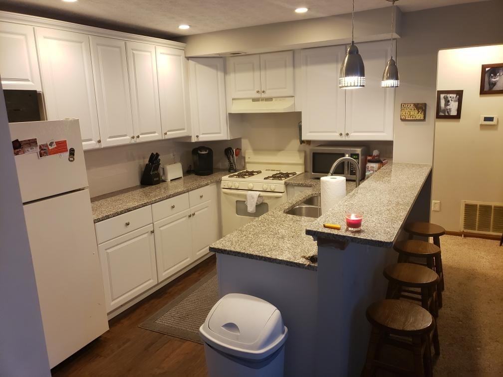 2701 Greystone Dr Apt C - Photo 2 of 12