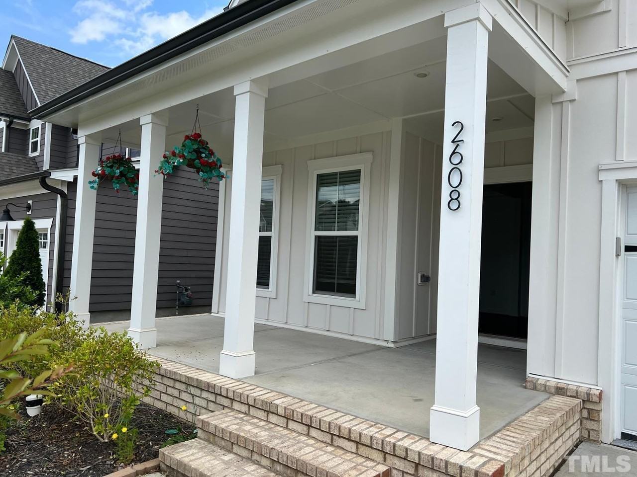 2608 Jazzy St - Photo 3 of 42