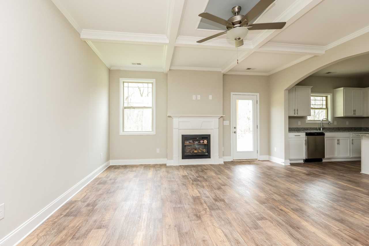 1180 1180 Black Oak Cir - Photo 2 of 24