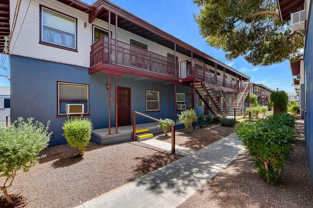 The Eighty8 - Photo 6 of 45