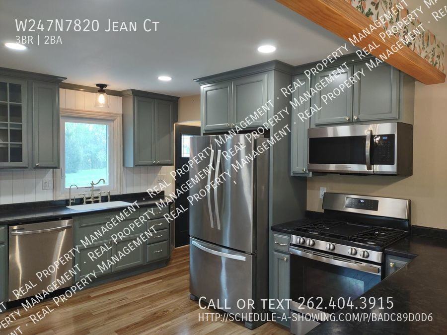 W247N7820 Jean Ct - Photo 2 of 23