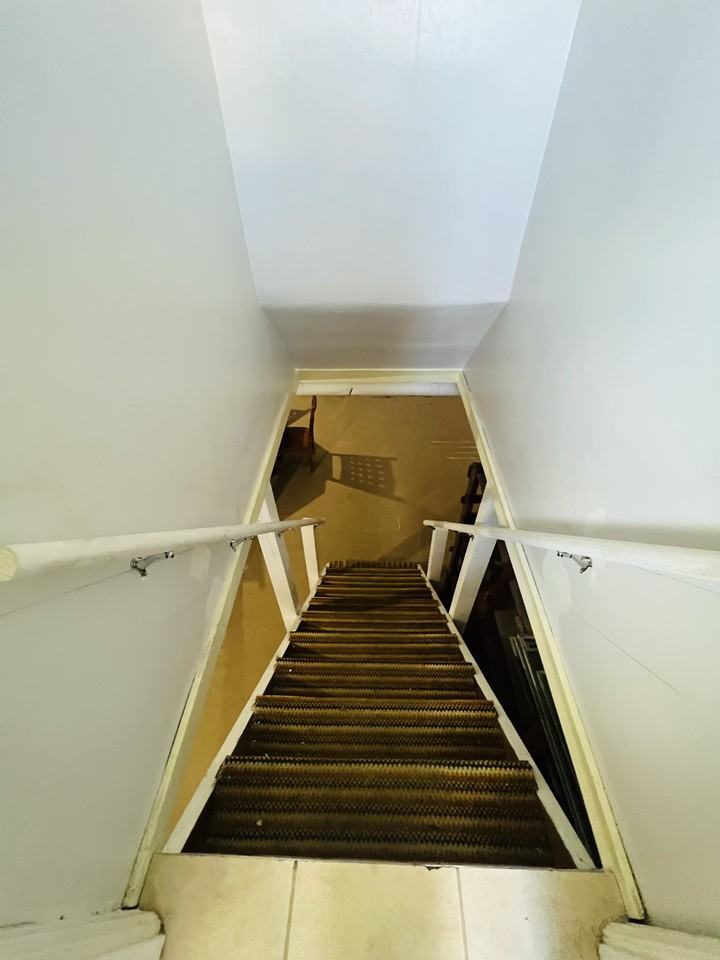 1427 Margaret Ave #NA - Photo 2 of 11