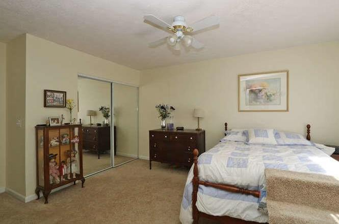 107 W Oaks Ct - Photo 6 of 13