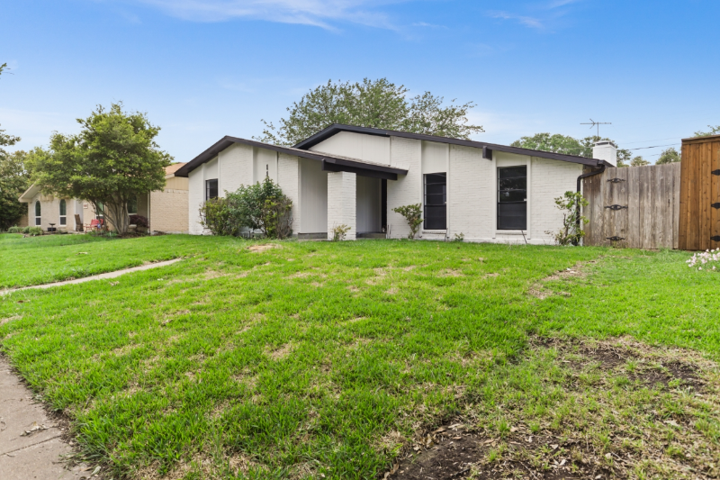 11019 Mccree Rd - Photo 2 of 24