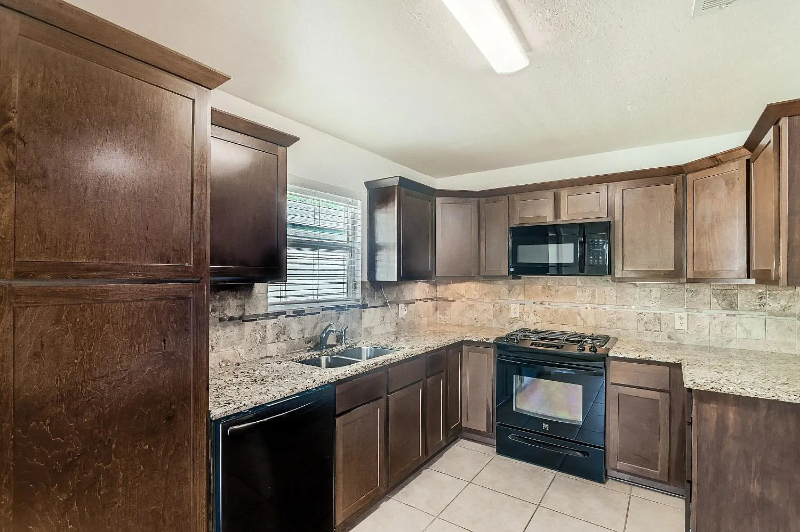 1306 Wayne Drive - Photo 3 of 4