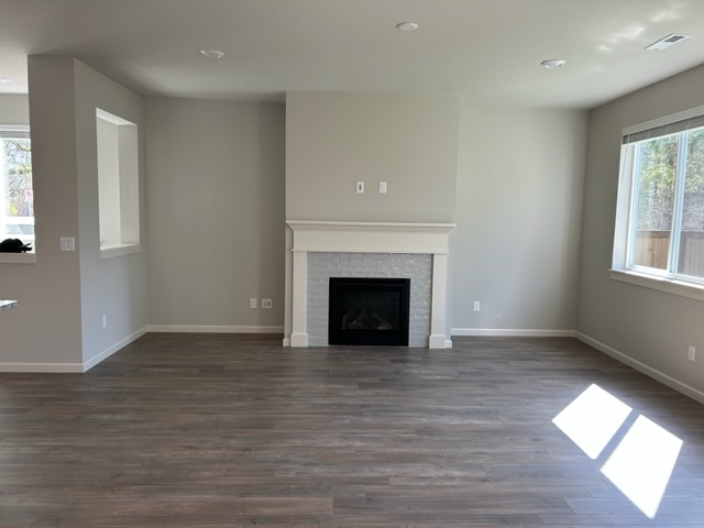 11402 Ne 138th Ave - Photo 3 of 12