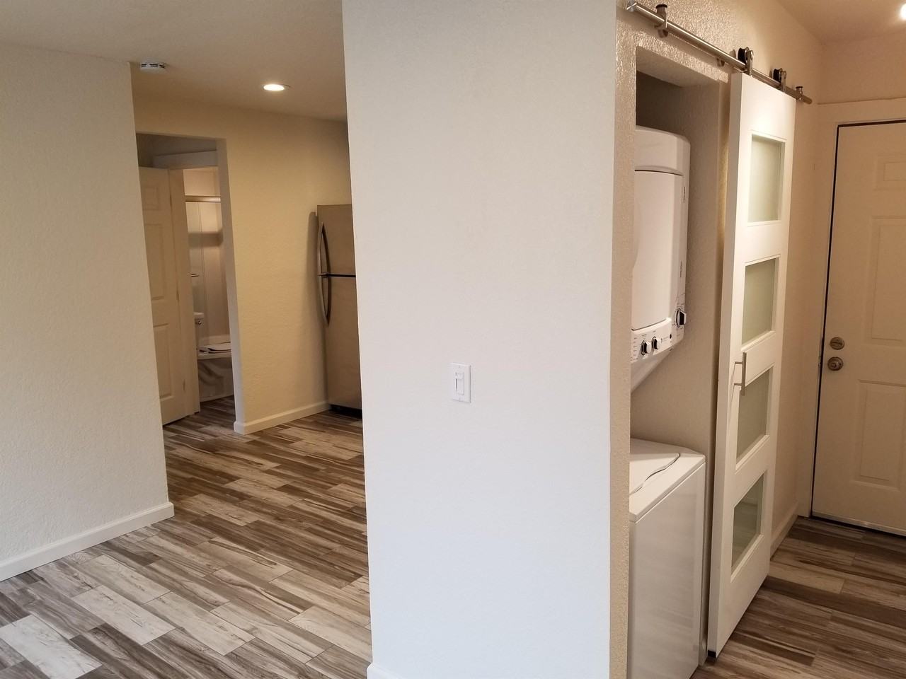 620 5th St #04 - Photo 2 of 10