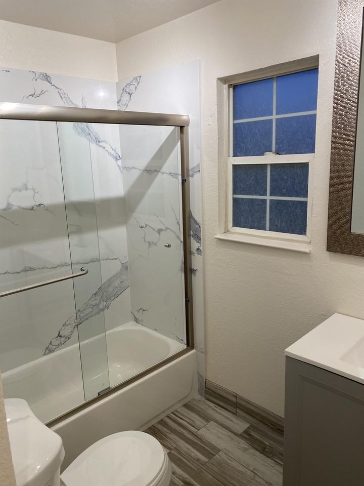620 5th St #04 - Photo 4 of 10