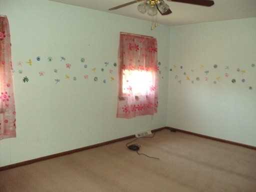 4820 Lindsey Ln - Photo 2 of 24