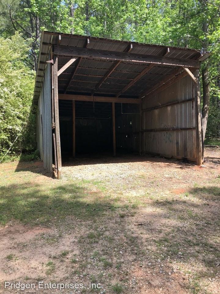 154 Eugene Hardman Rd - Photo 3 of 15