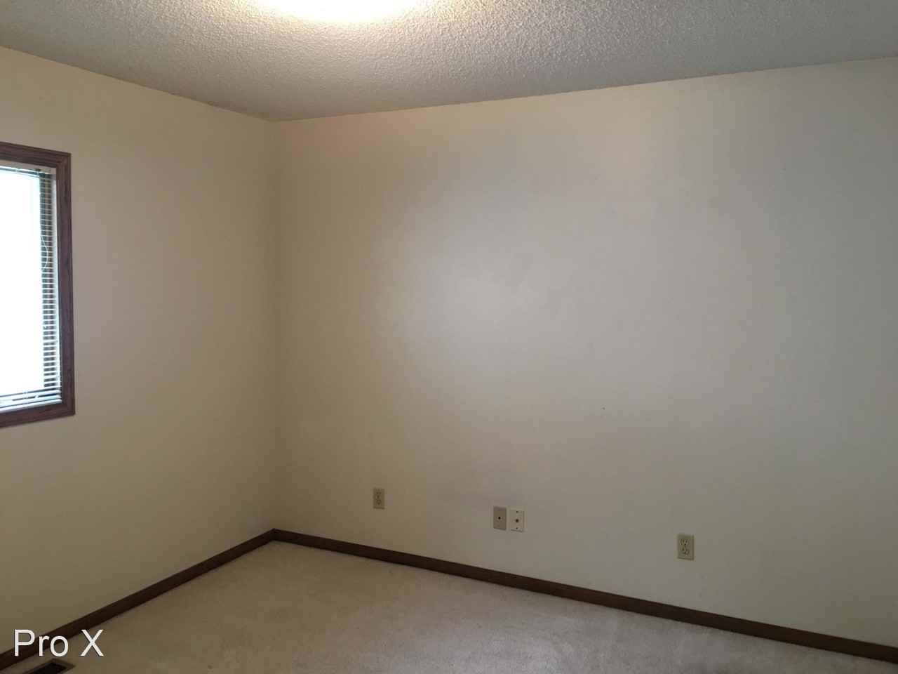 518 E. Monroe St. - Photo 3 of 10