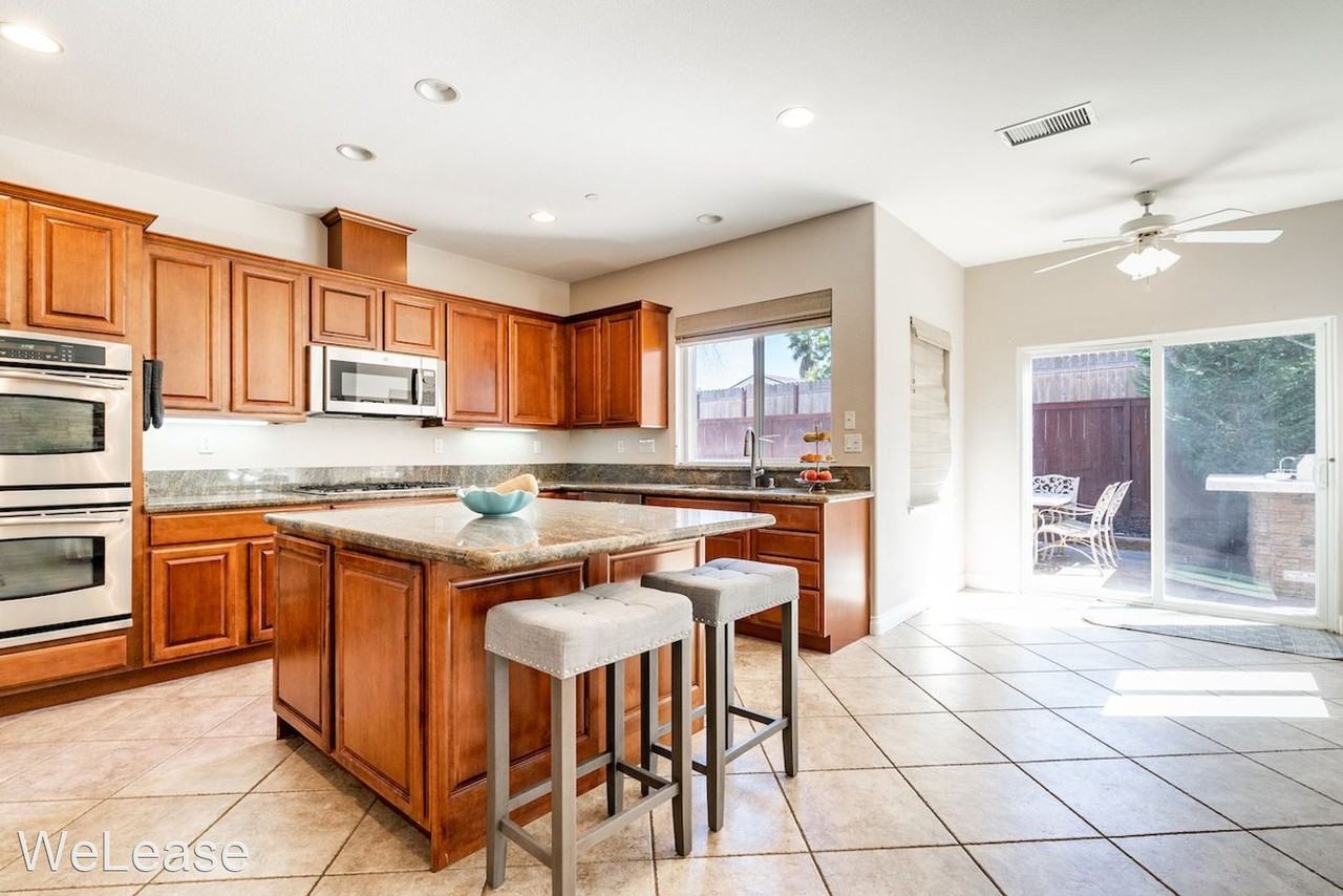 2071 Sole Gln - Photo 2 of 30