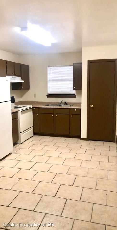 2311 Elm Park Dr - Photo 3 of 21