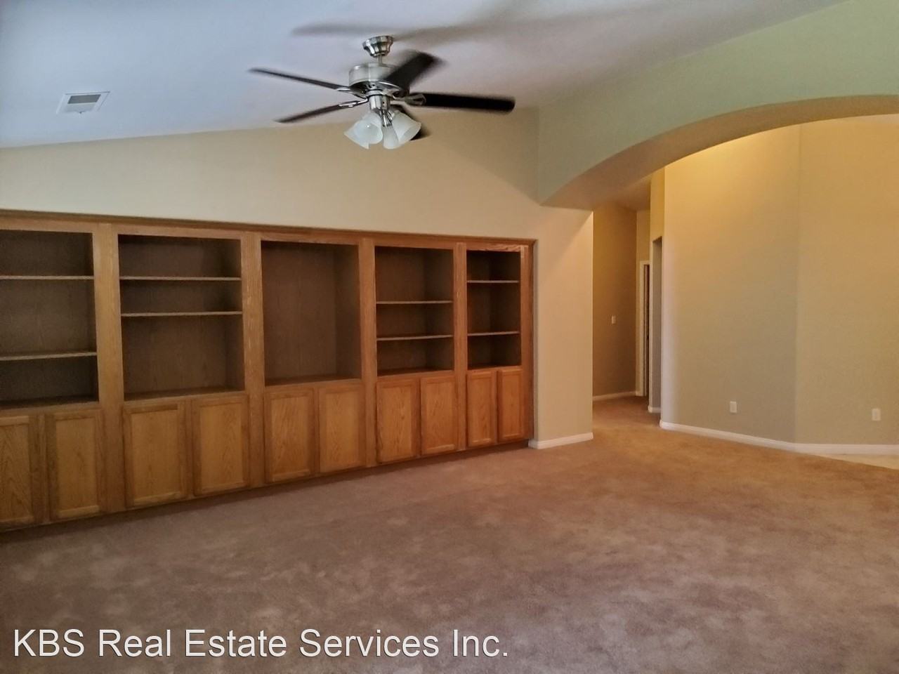 12316 Stonington St - Photo 3 of 17