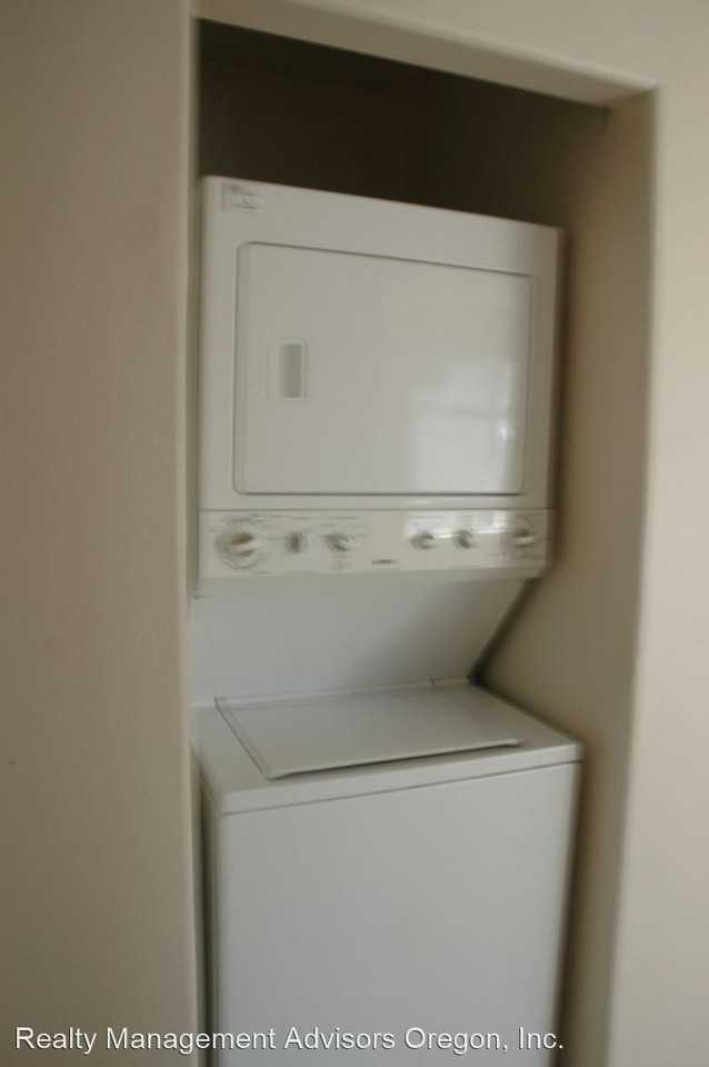 14609 - 14611 SE Lone Pine Dr. - Photo 3 of 12